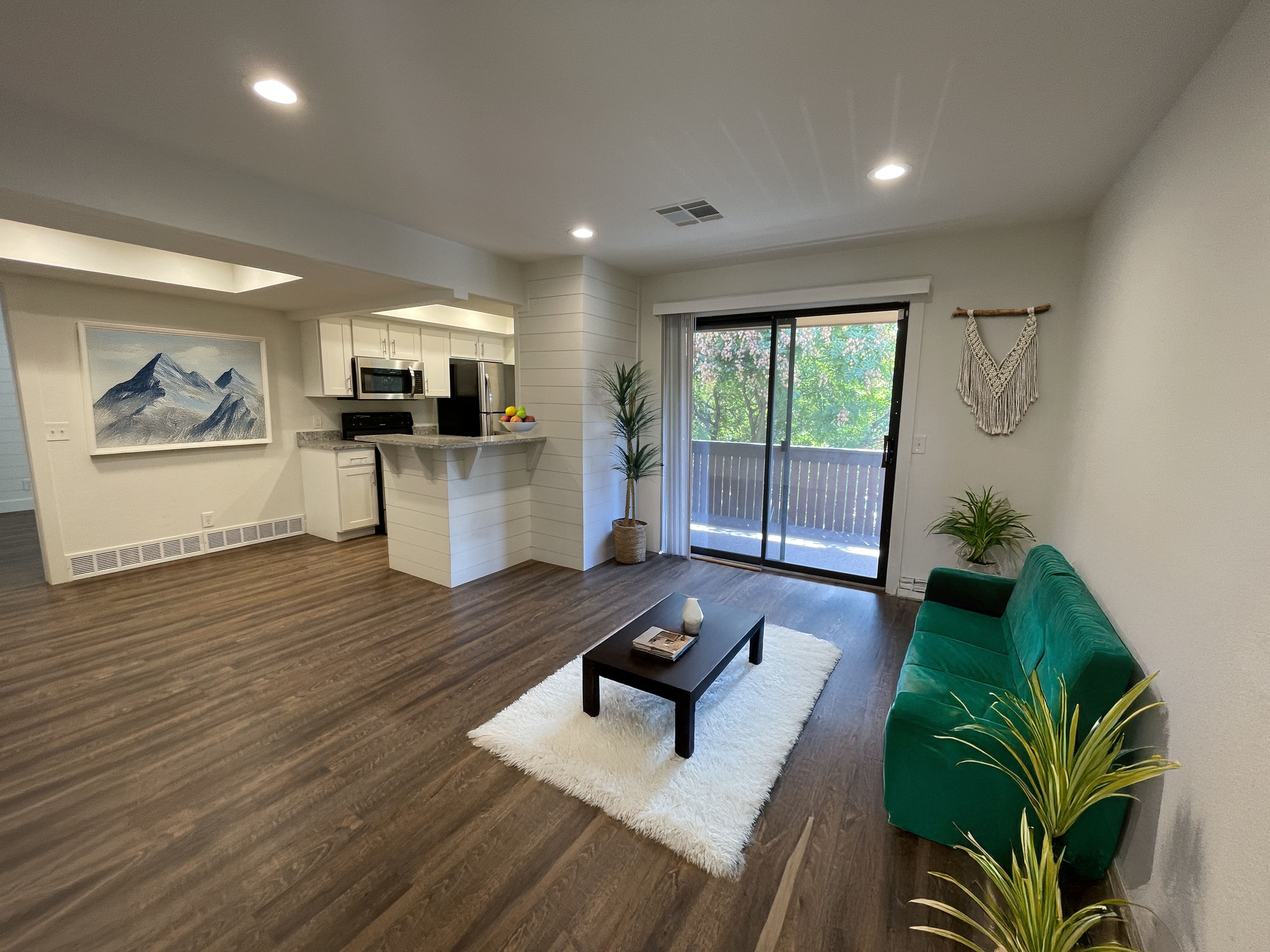 Midvale House: 6893 S Countrywoods Cir