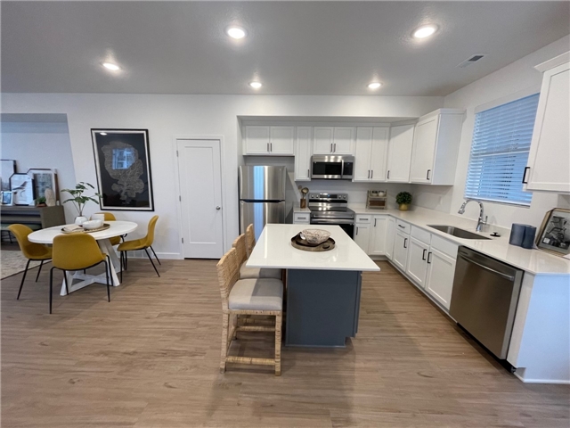 Farmington Townhome: 1192 W Madilyn Way