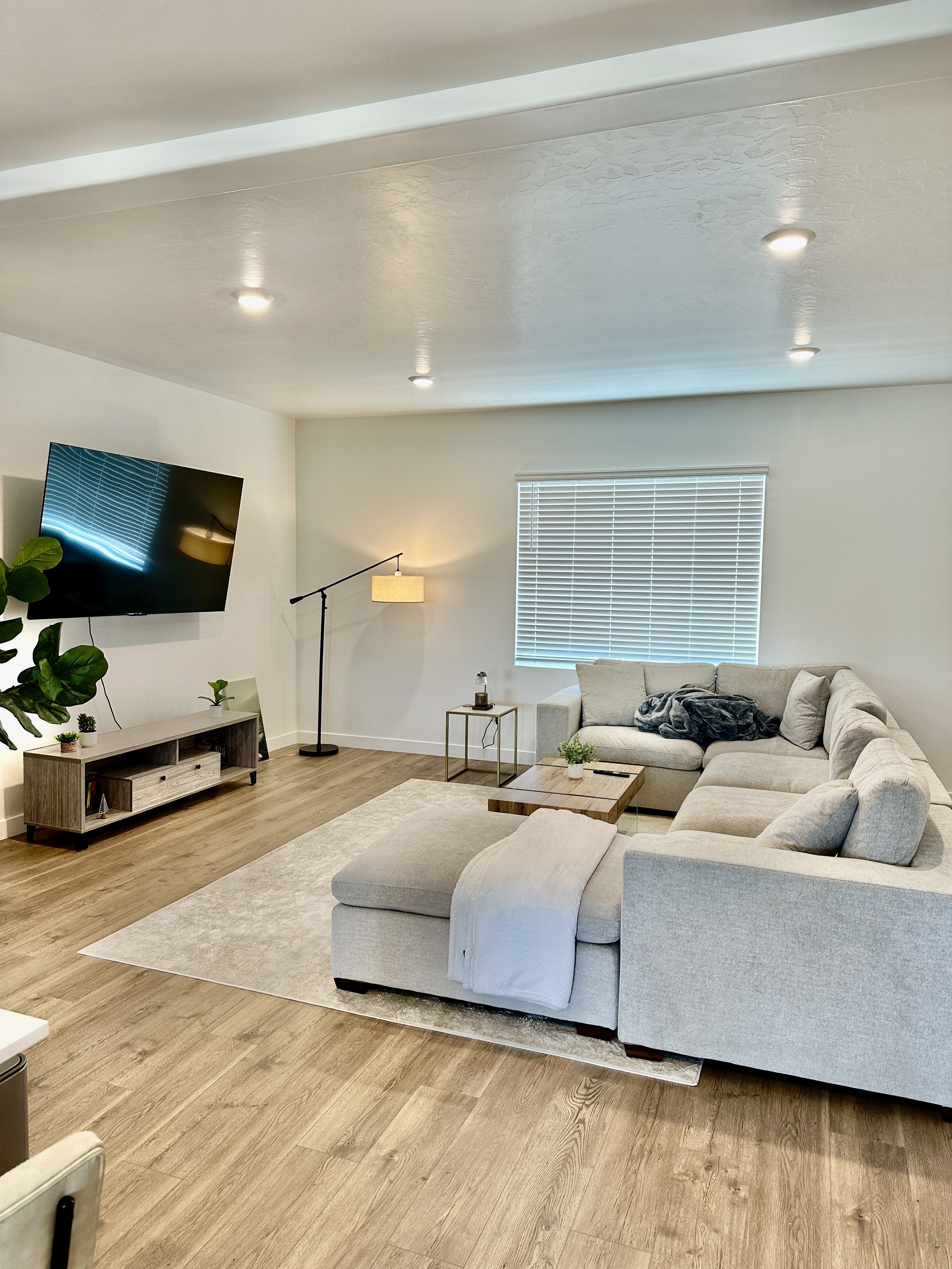 Saratoga Springs Single Room: 851 E Skiff Way