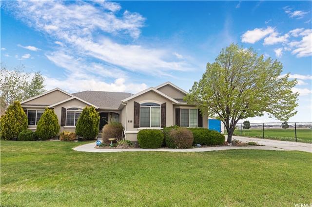 Saratoga Springs House: 818 N Buffalo Dr