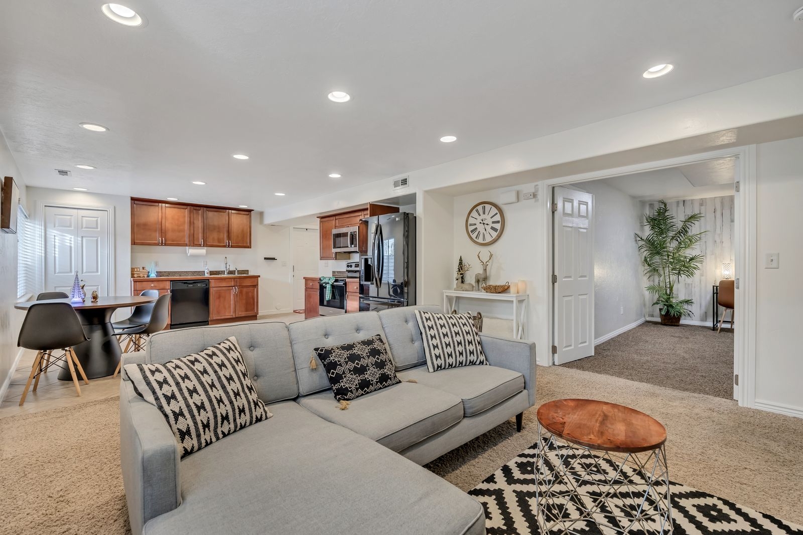 Herriman House: 14354 S Copper Oaks Dr