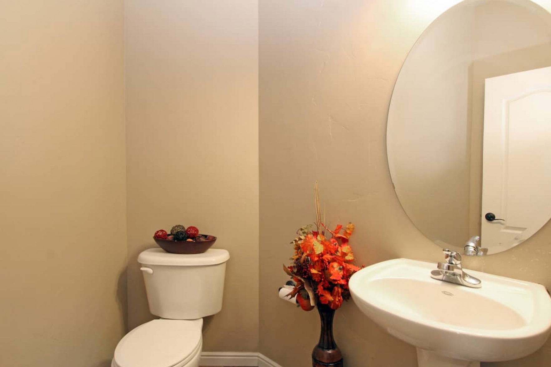 Kaysville House: 55 S Wellington Dr