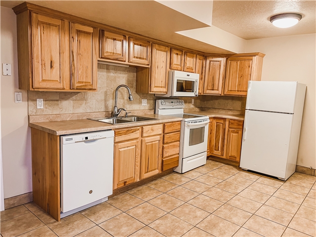 West Valley City In-Law/Basement: 3702 W 4040 S