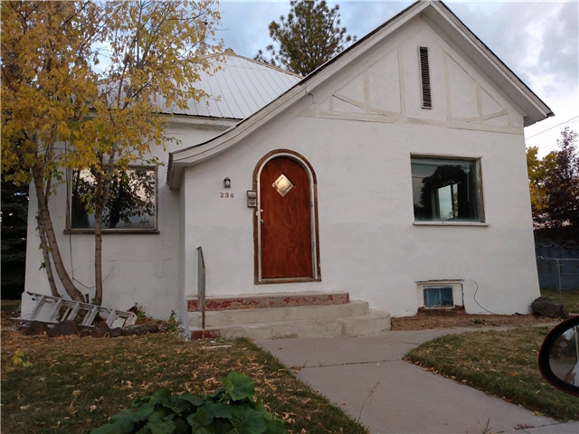 Montpelier House: 236 S 8th St