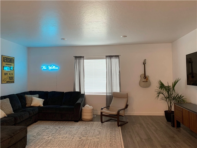 Saratoga Springs Townhome: 1112 E Hatch Row