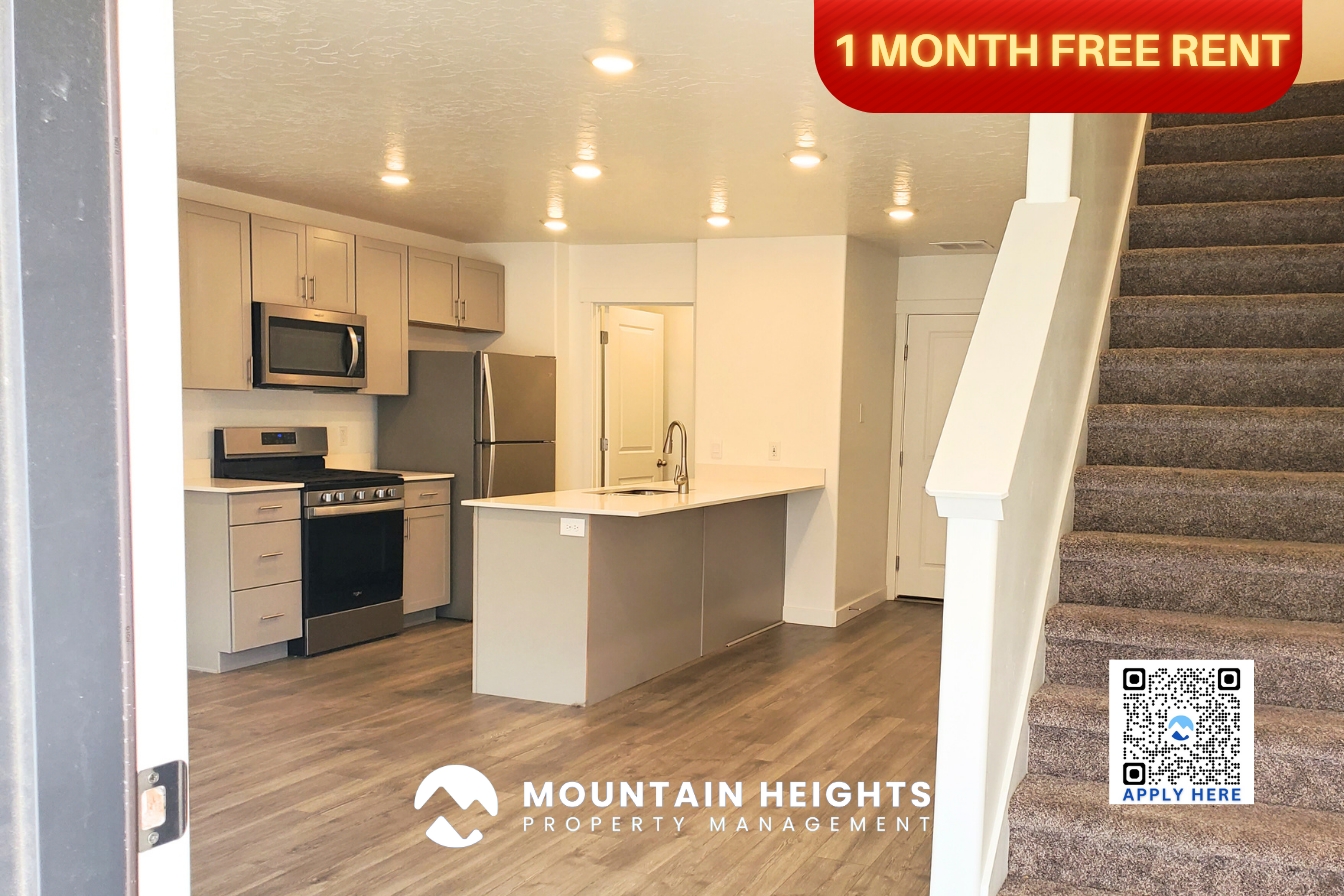 Saratoga Springs Townhome: 404 N Buoy Ln