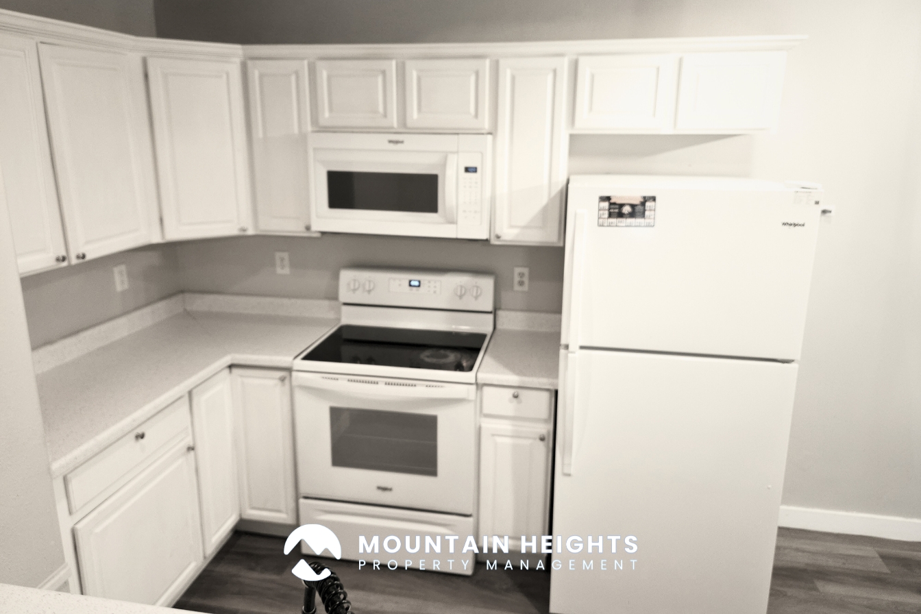 Midvale Condo: 26 W 7500 S