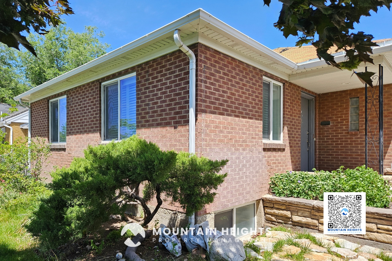 Salt Lake City House: 2473 S Hartford St