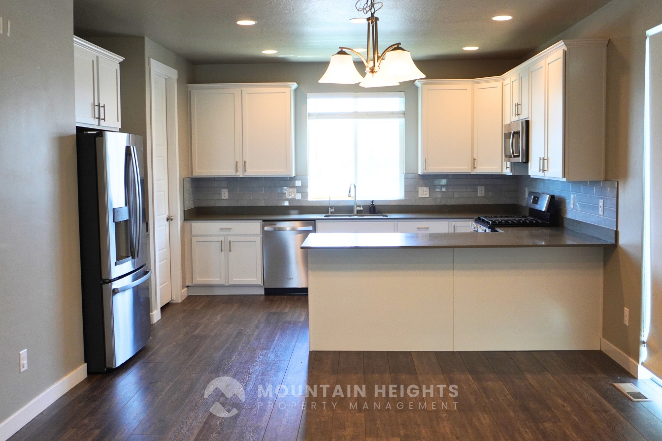 Lehi House: 3977 W Penstemon Way