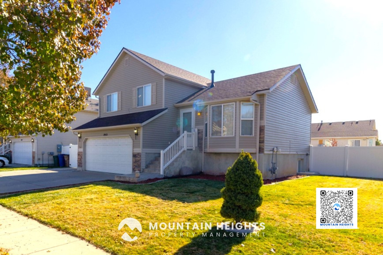 Salt Lake City House: 1953 W Black Angus Dr