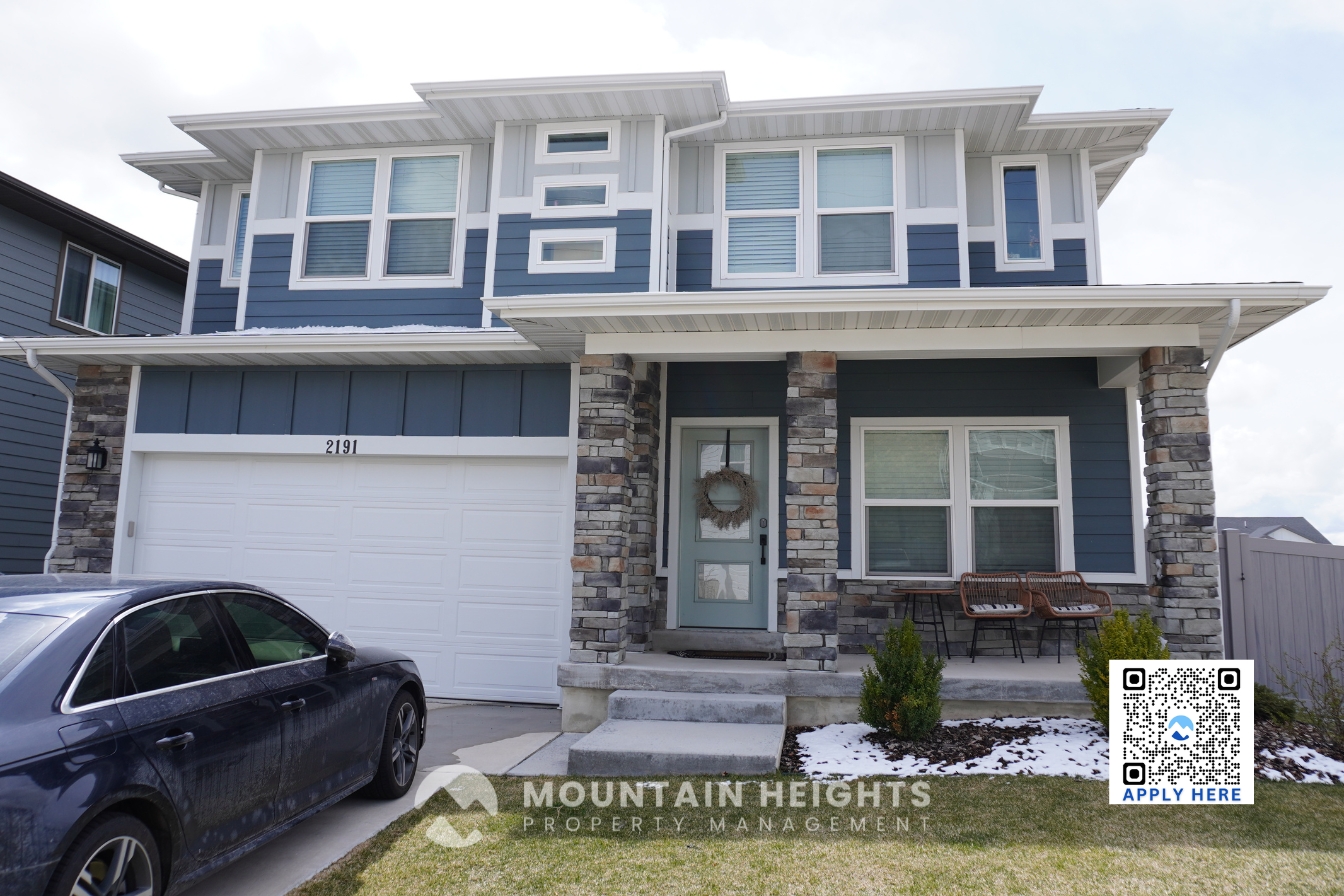 South Jordan House: 10983 S Sunup Way