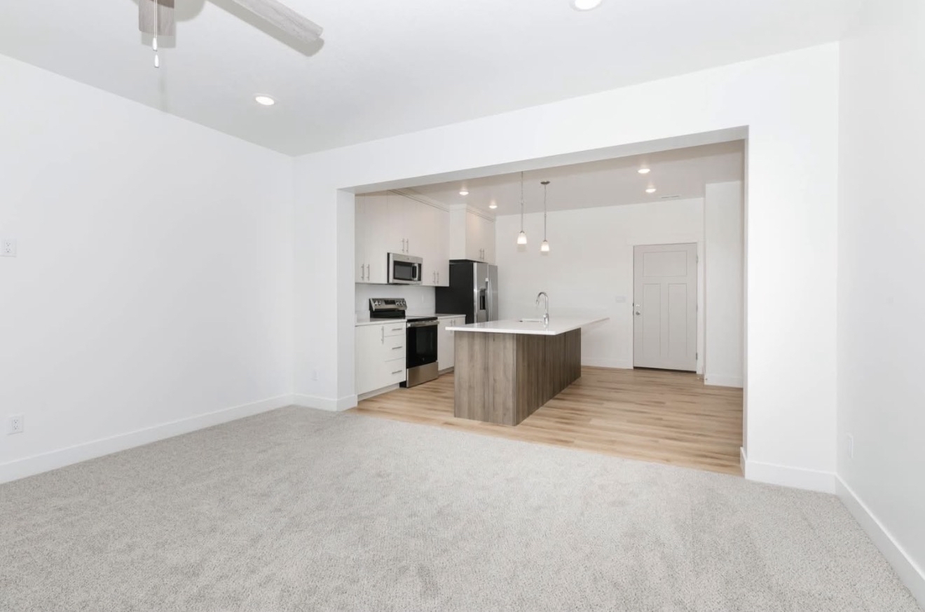 Nibley Townhome: 3365 W 1010 S