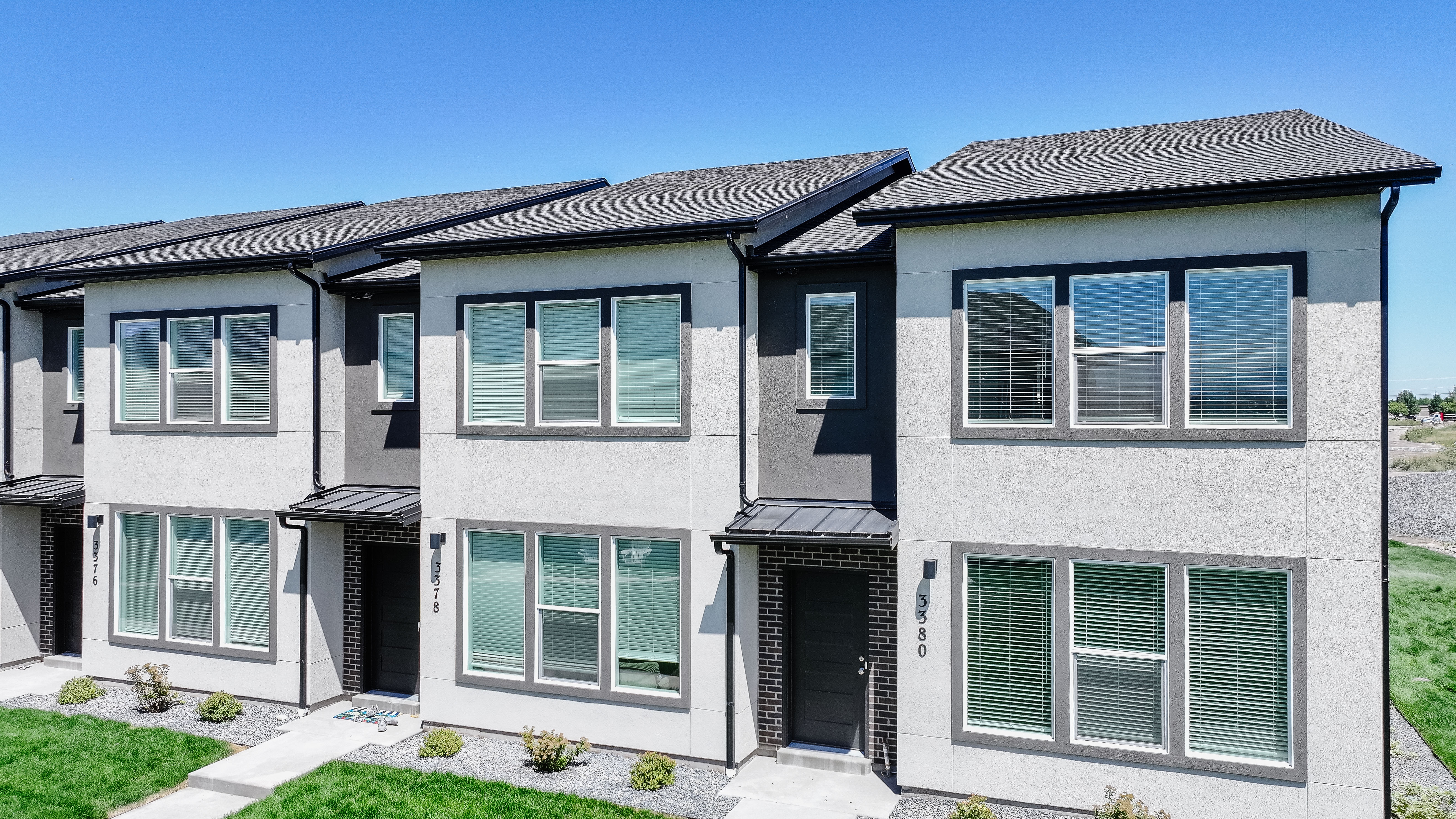 Logan Townhome: 3380 S 1010 W