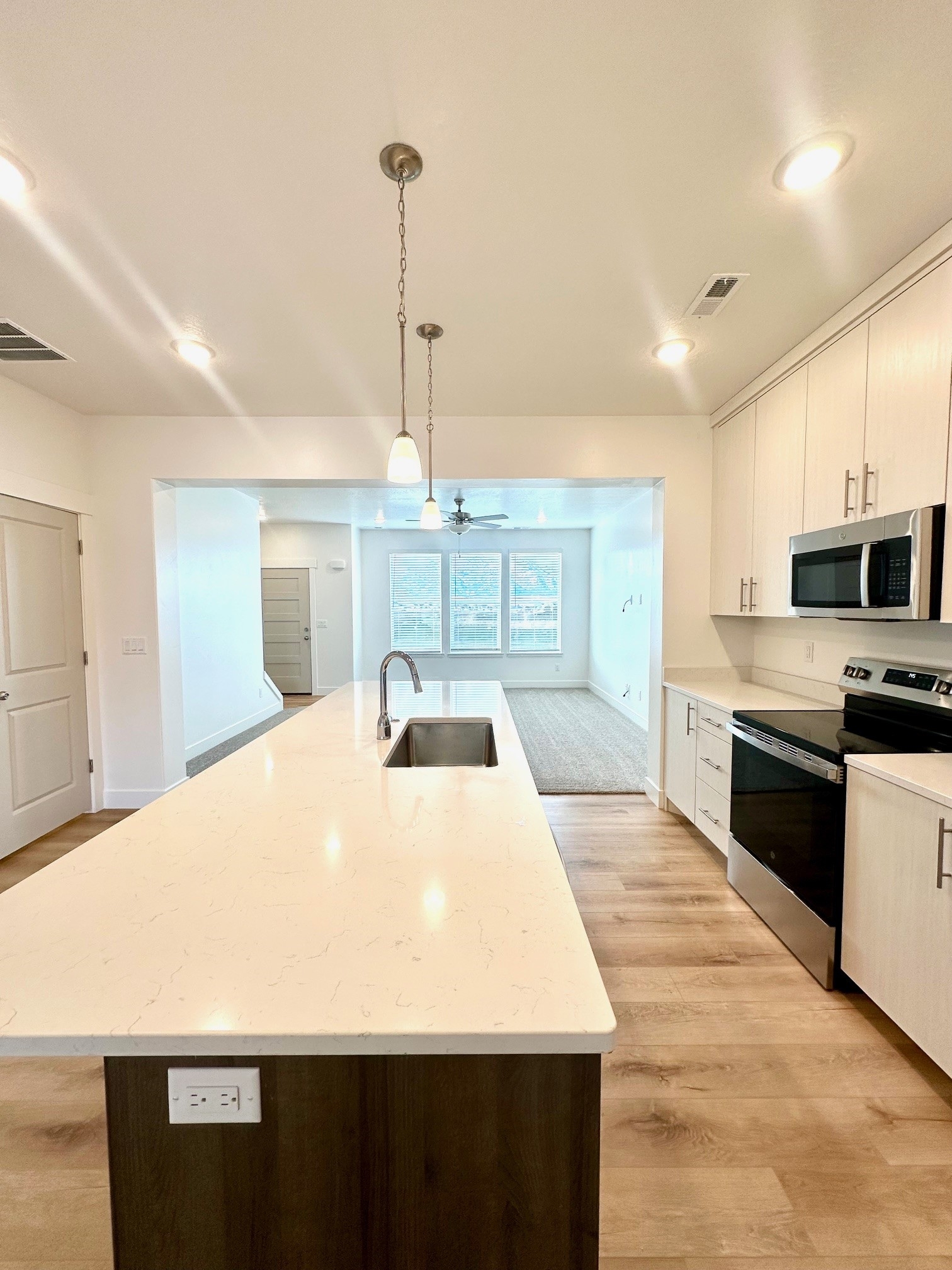 Logan Townhome: 3380 S 1010 W