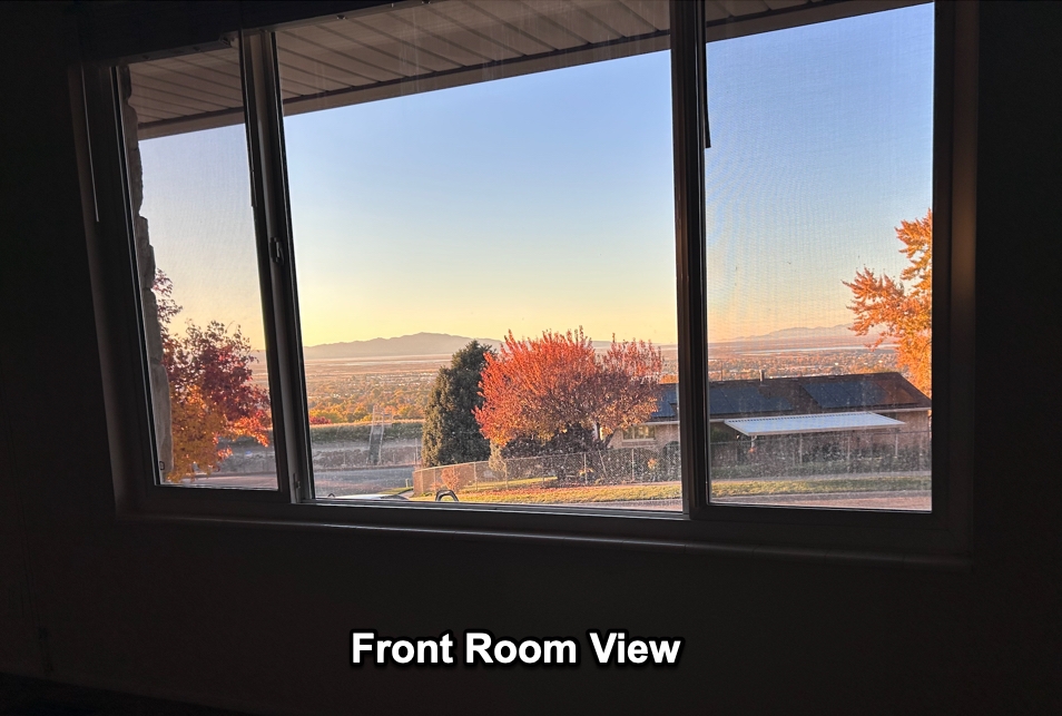 Bountiful House: 742 Charlene Dr