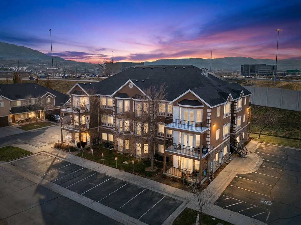 Draper Condo: 13528 S Venicia Way