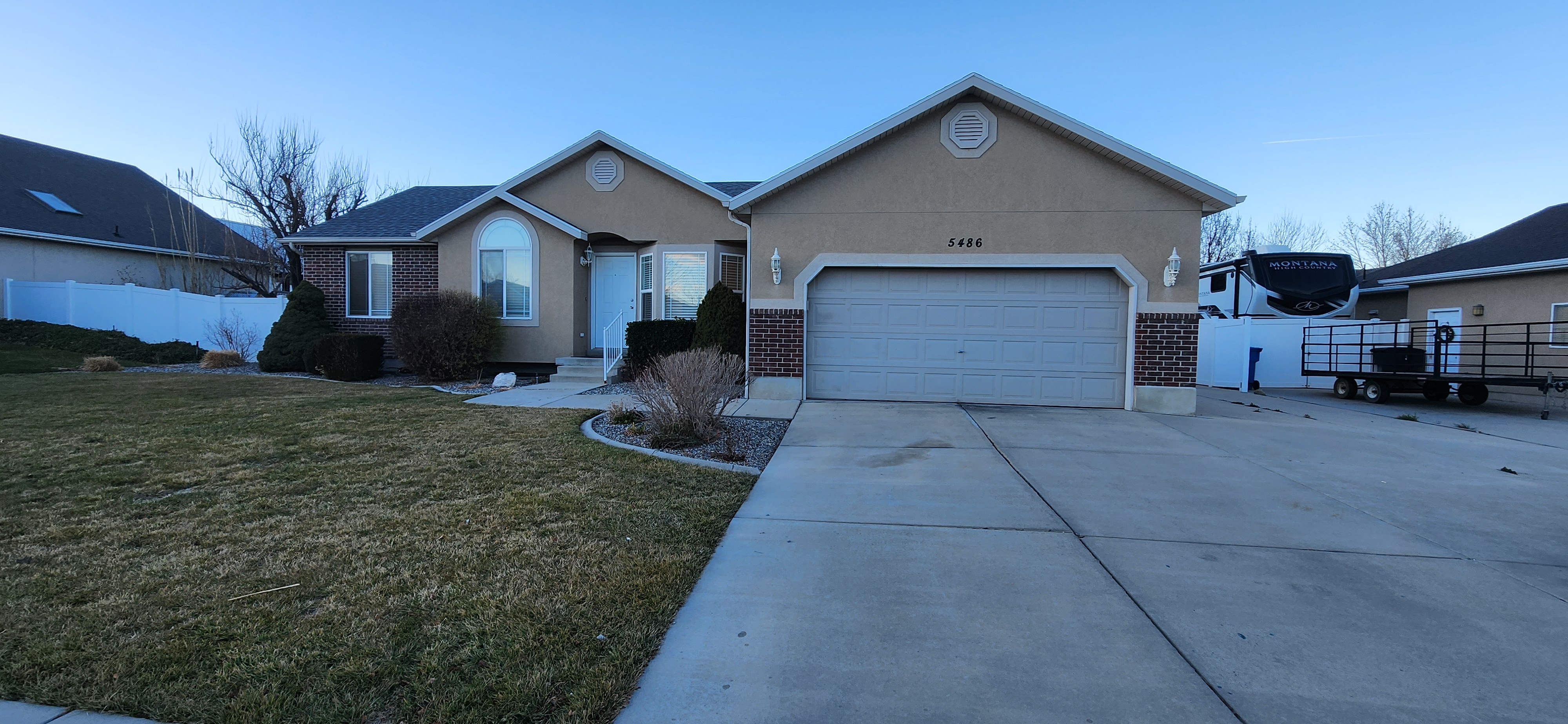 Herriman House: 5486 W Venetia St