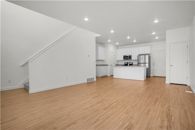 Layton Apartment: 2027 W 975 N