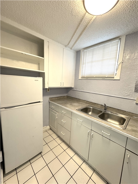 Salt Lake City Apartment: 828 E 100 S