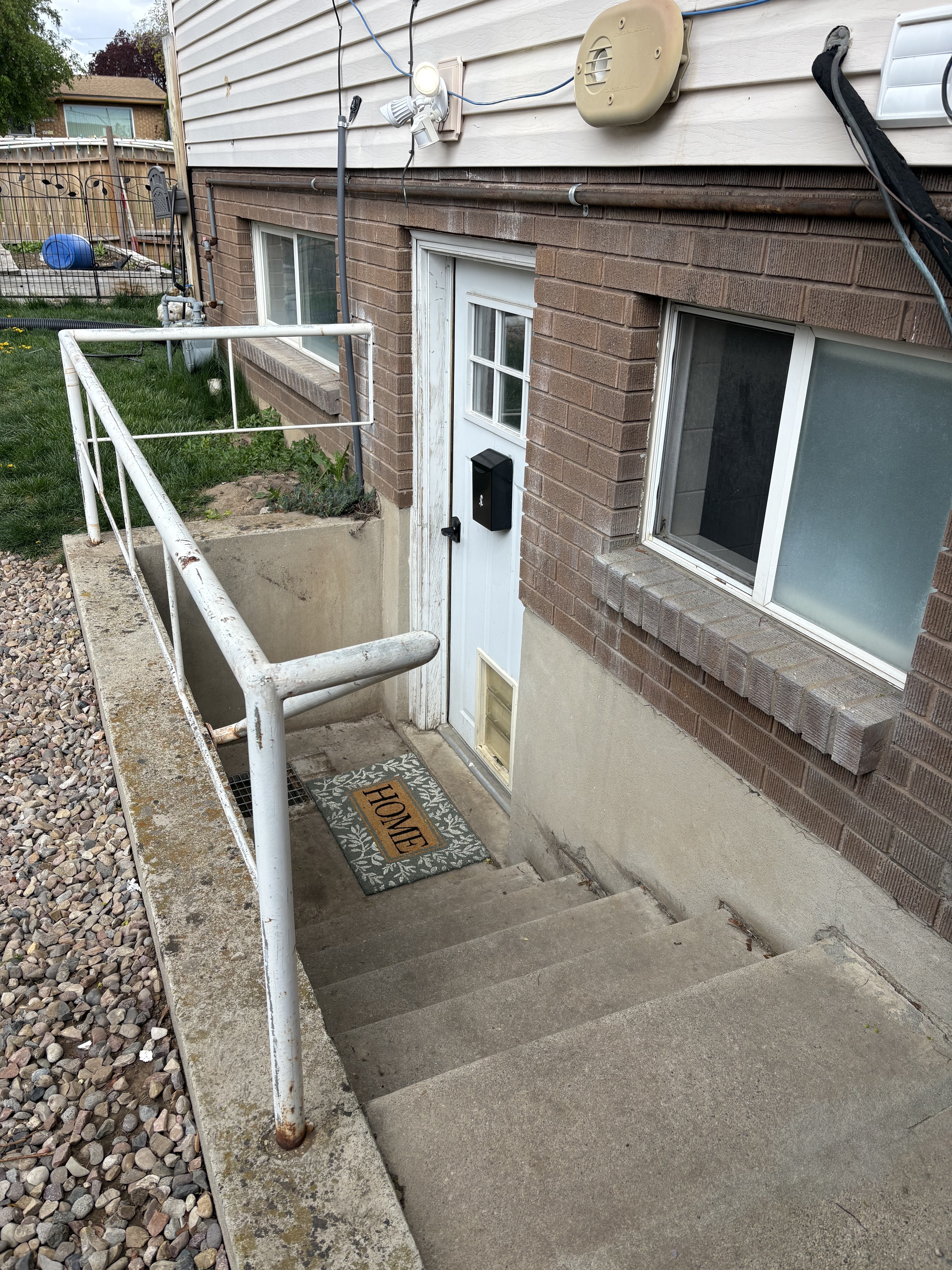 Layton In-Law/Basement: 1635 N Hill Field Rd