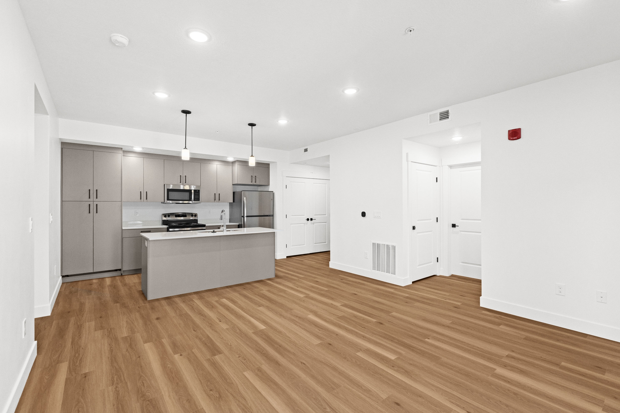 Logan Apartment: 156 S Main St