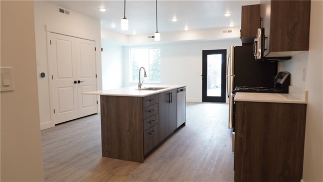 Logan Apartment: 156 S Main St