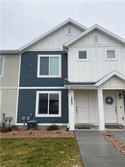 Saratoga Springs Townhome: 1082 E Seaside St