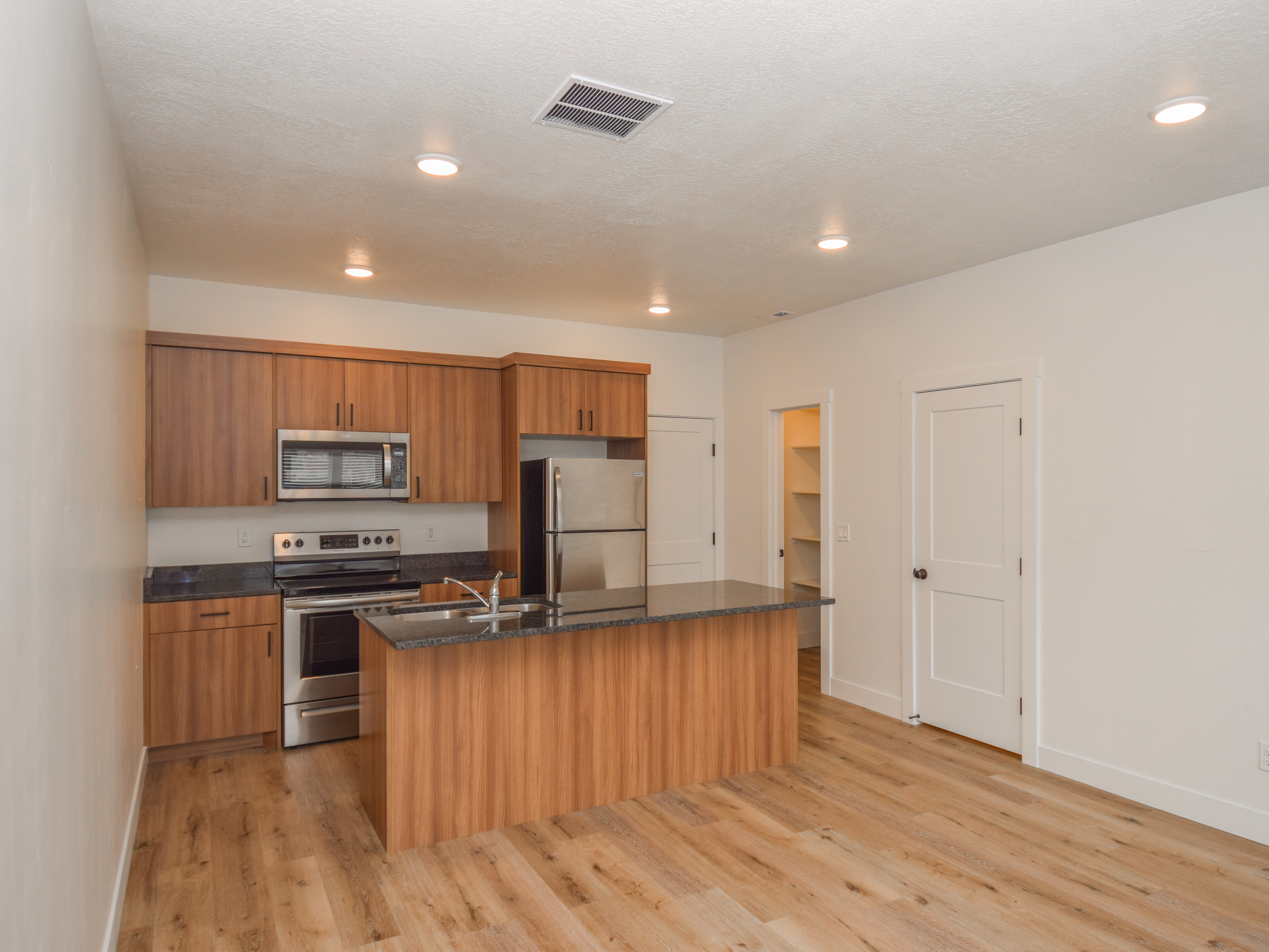 Providence Townhome: 220 N Spring Creek Pkwy