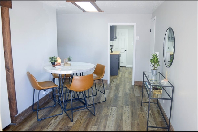 Morgan In-Law/Basement: 5834 W Poll Dr