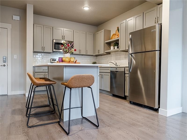 Ogden Apartment: 455 2nd St