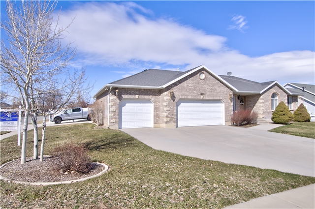 Riverton House: 3986 W Deer Horn Dr