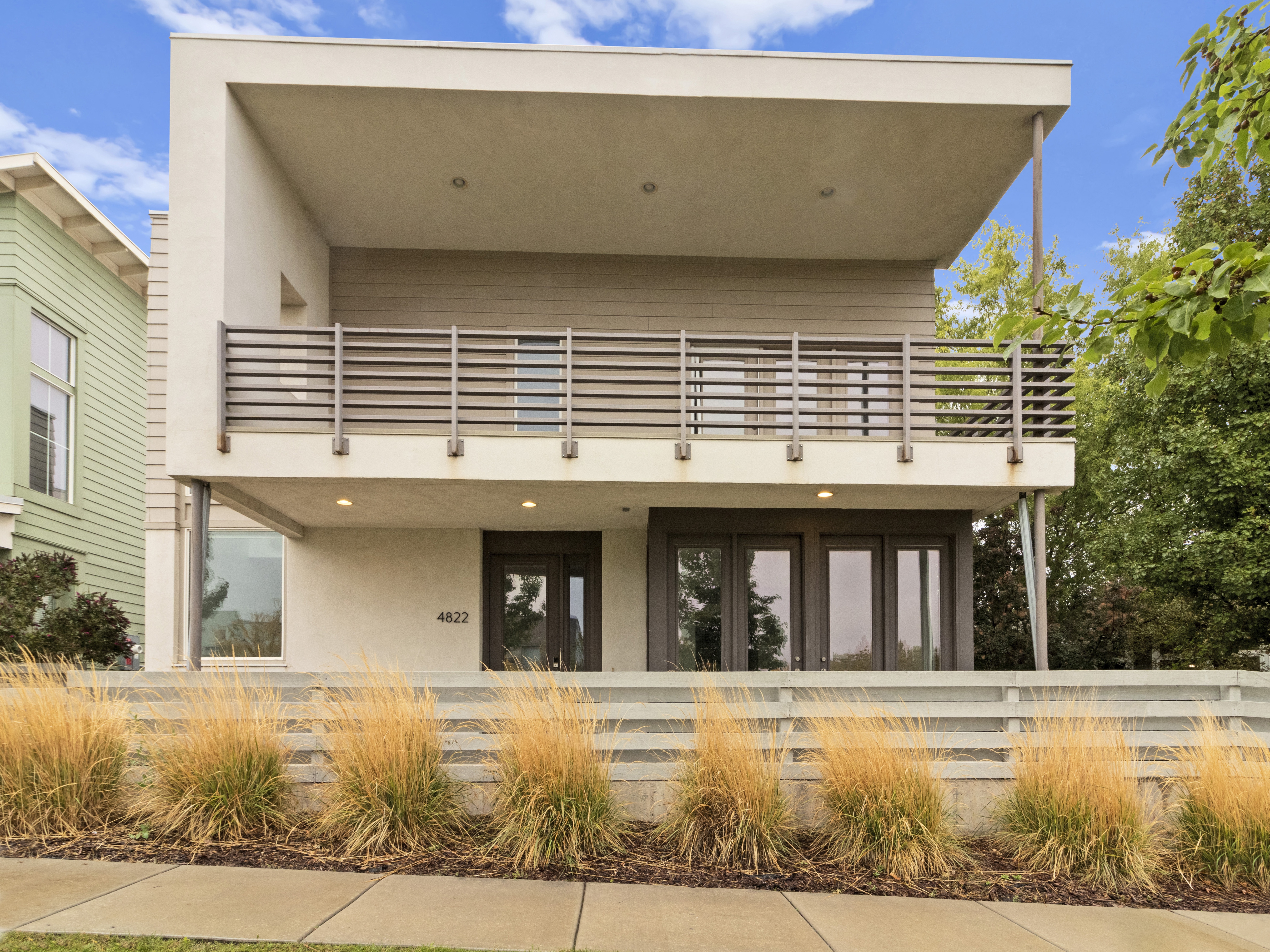 South Jordan House: 4822 W South Jordan Pkwy