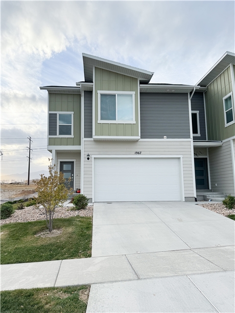 Saratoga Springs Single Room: 1967 N Chianti St