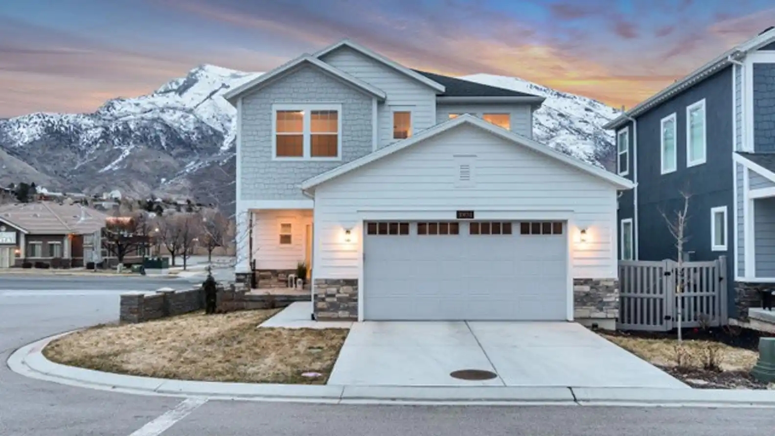 Cedar Hills House: 10034 Buttercup Ln