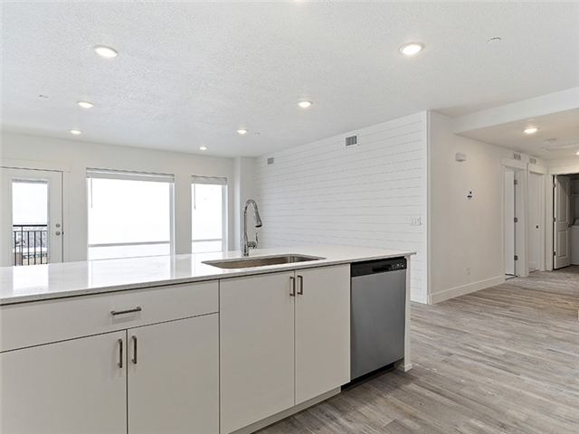 Clearfield Apartment: 293 S State St