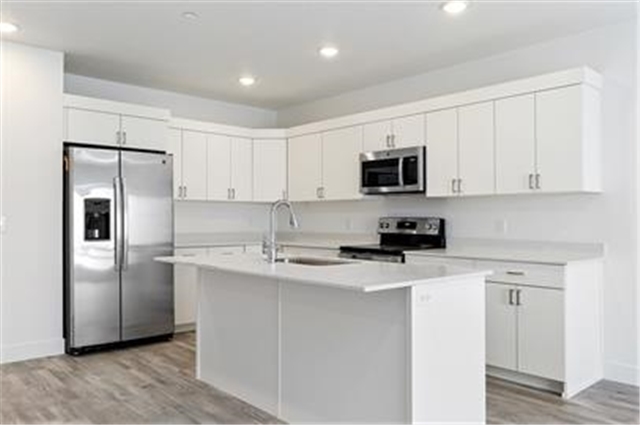 Clearfield Apartment: 293 S State St