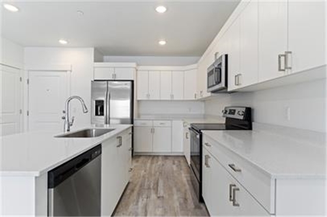 Clearfield Apartment: 293 S State St