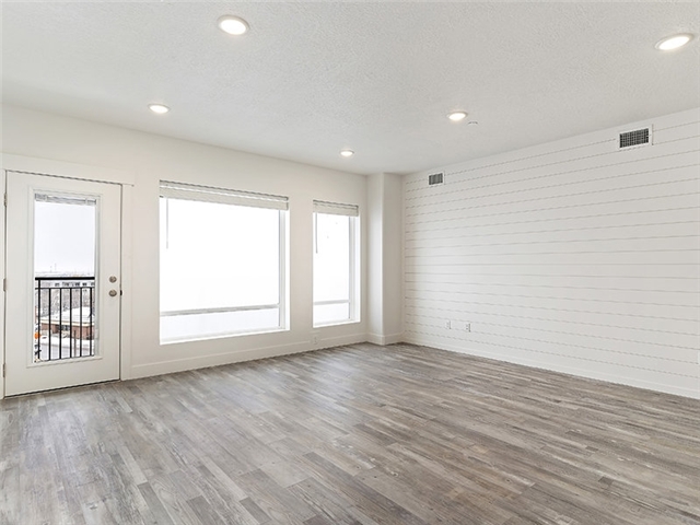 Clearfield Apartment: 293 S State St