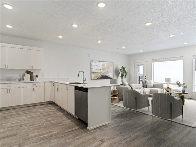 Clearfield Apartment: 293 S State St