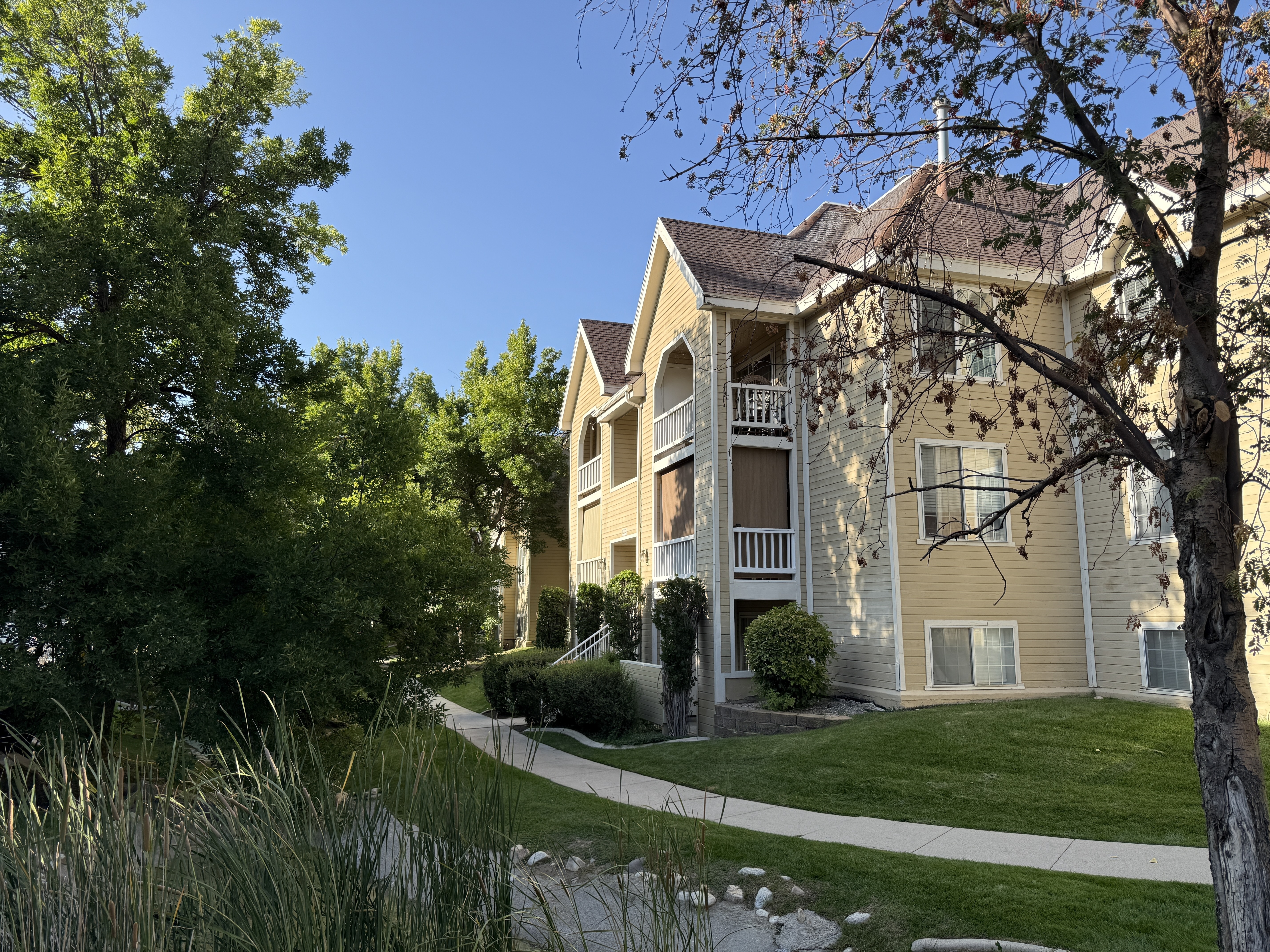 Midvale Condo: 1222 E Waterside Cv