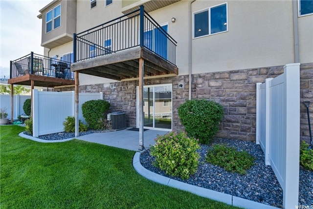 Draper Townhome: 35 E Ann Arbor Dr