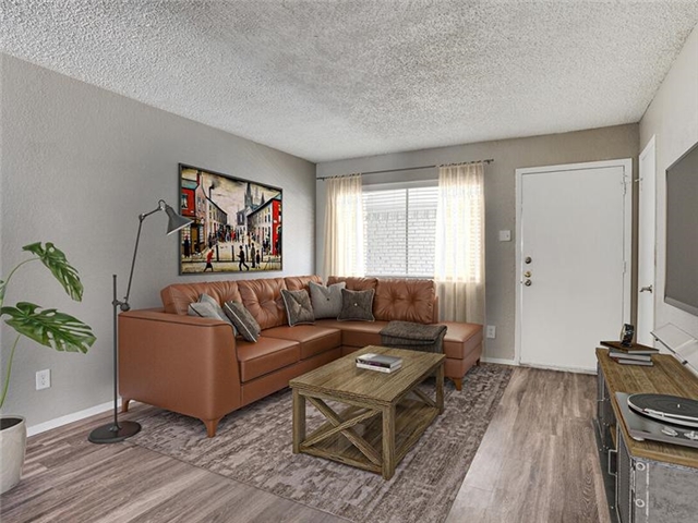 Dallas Apartment: 3706 W 8th St