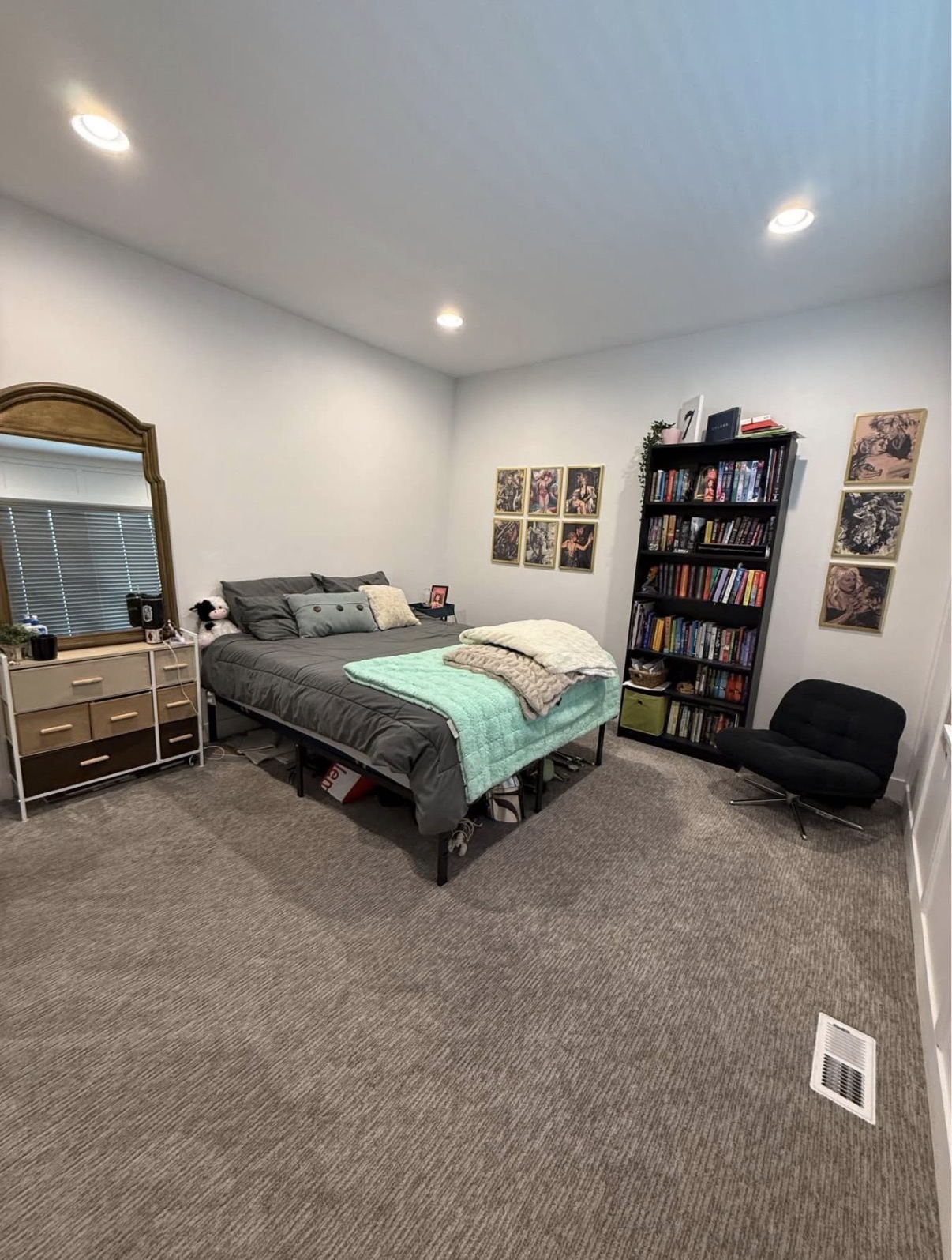 Vineyard Single Room: 81 S Hayata Ln