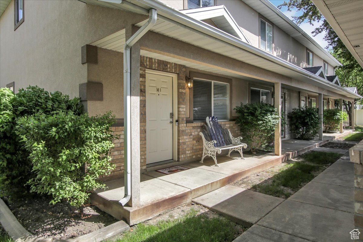 Ogden Townhome: 2421 N 400 E