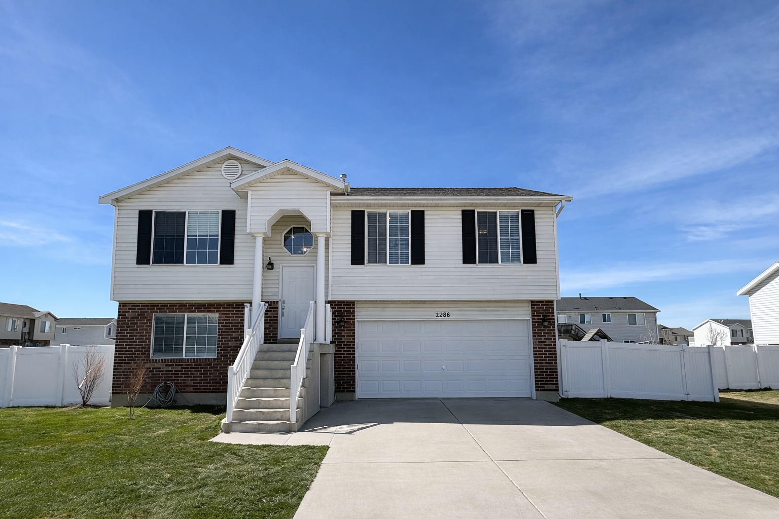 Syracuse House: 2288 S 2685 W