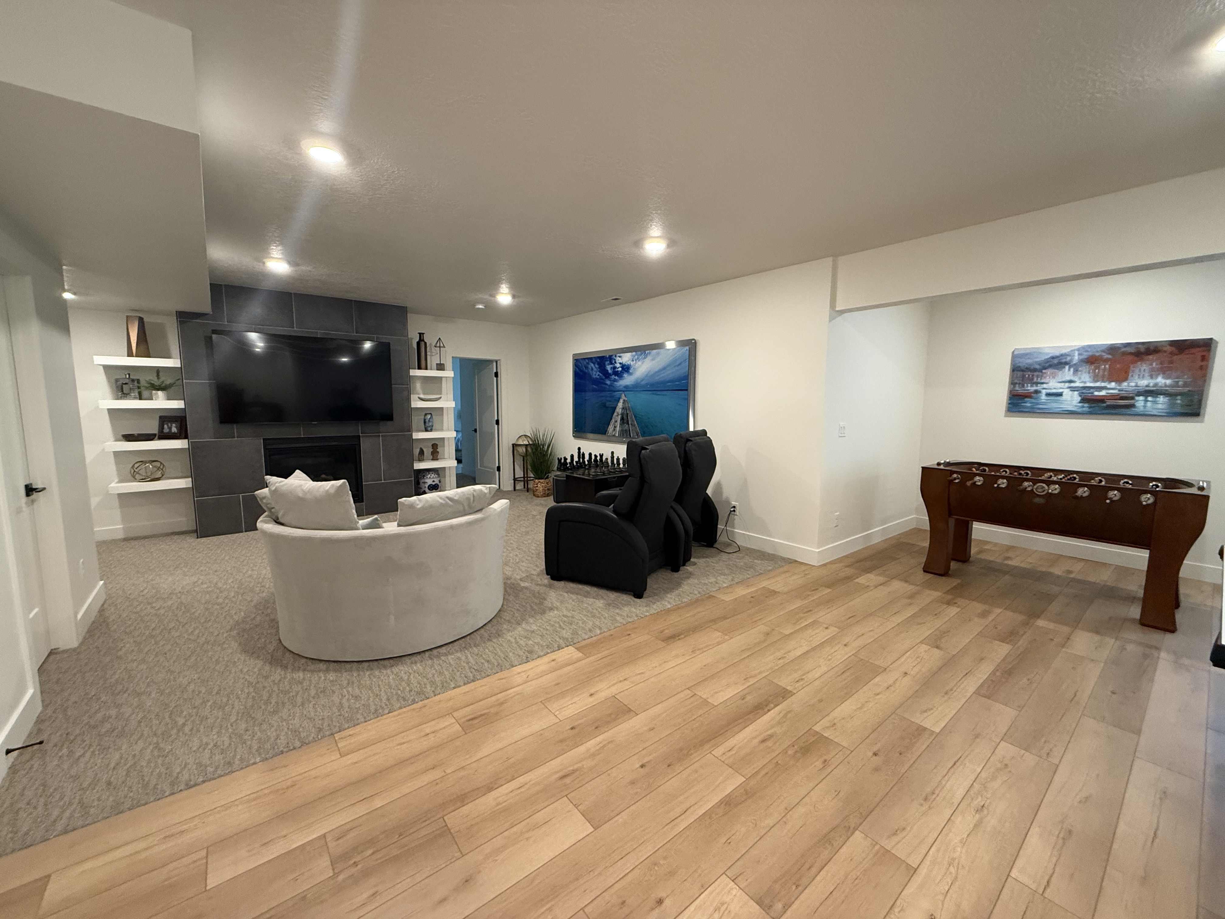 Midway Apartment: 715 Cari Ln