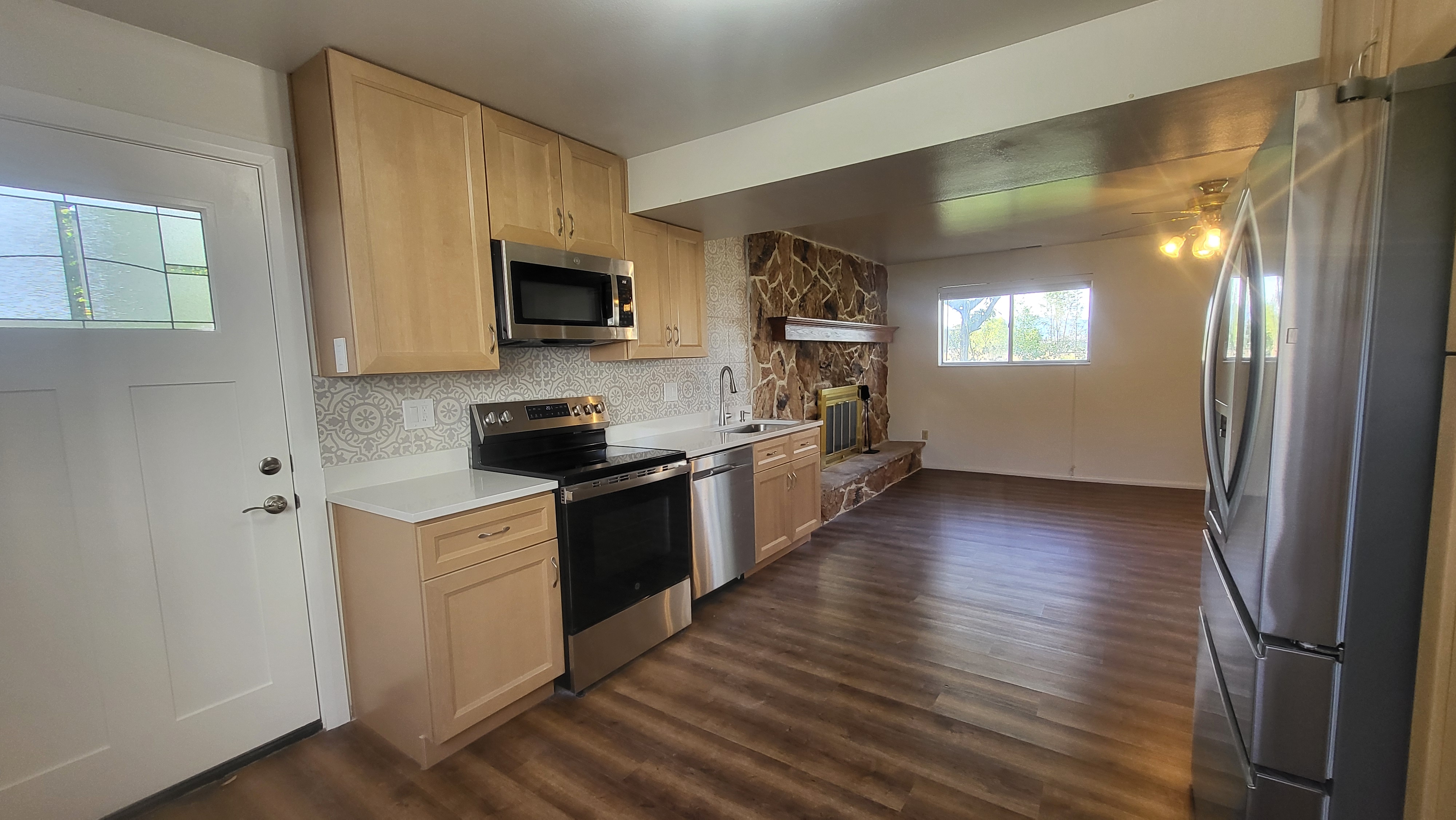 American Fork Apartment: 10024 N 6000 W