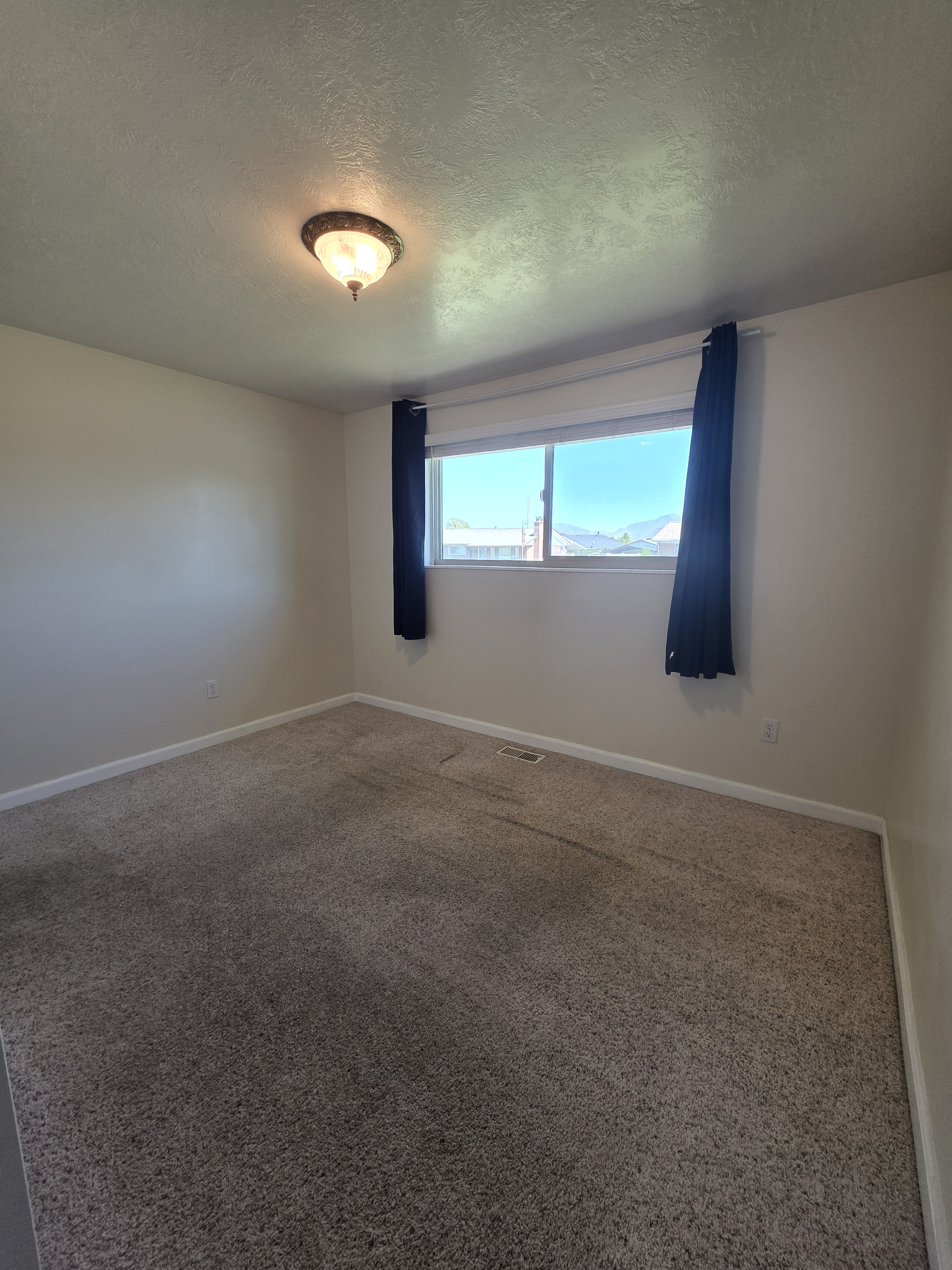 Salt Lake City Single Room: 4826 S 3040 W