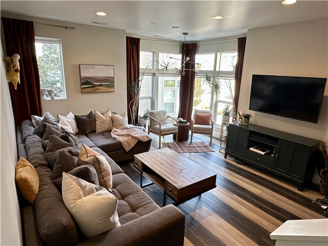 Midvale Townhome: 1011 W Rooftop Dr