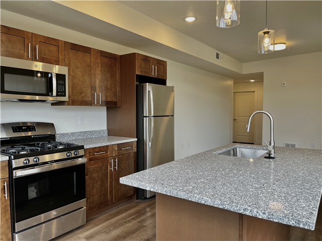 South Ogden Apartment: 955 Country Hills Dr